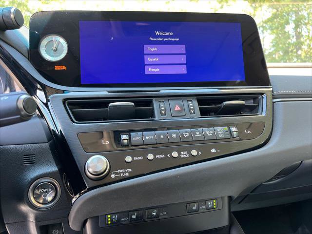 Certified 2025 Lexus ES 300h w/ Premium Package FWD image 29