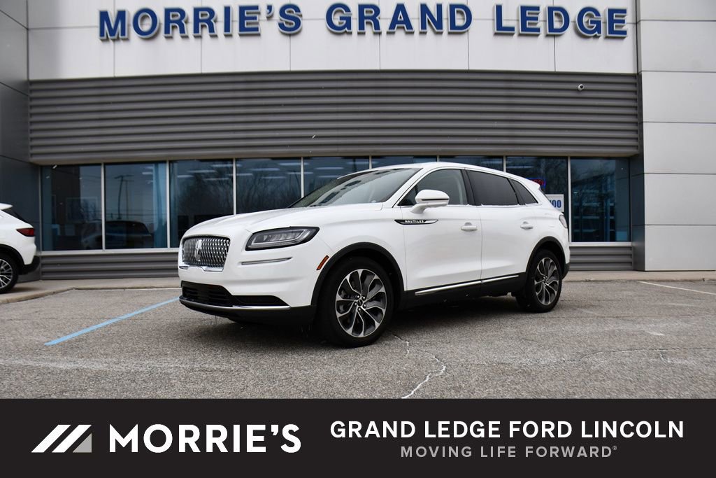 Used 2023 Lincoln Nautilus Reserve image 1