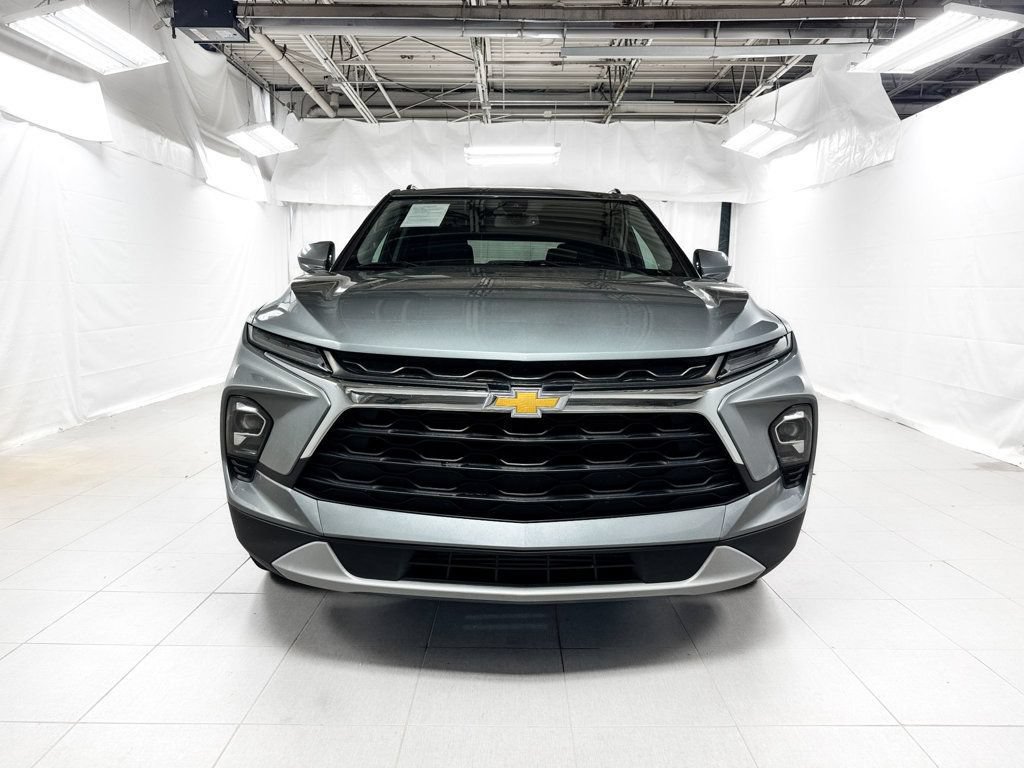 Used 2023 Chevrolet Blazer LT w/ Convenience Package FWD image 2