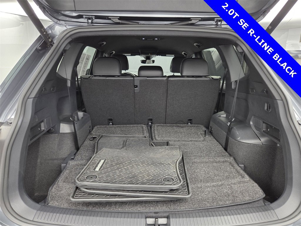 Used 2022 Volkswagen Tiguan SE R-Line image 23