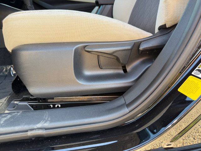 Certified 2023 Toyota Corolla LE FWD image 22