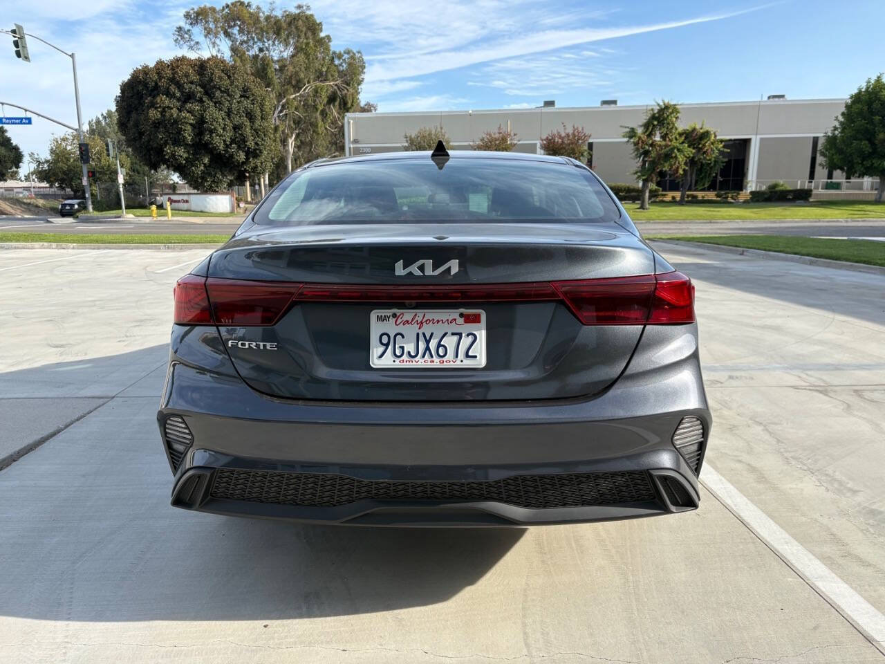 Used 2023 Kia Forte LXS FWD image 7
