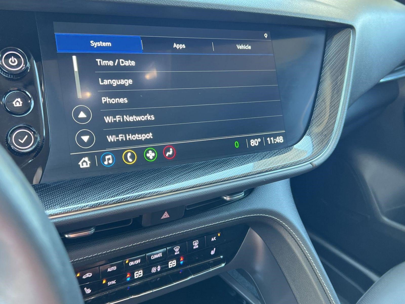 Used 2023 Buick Envision Essence image 24