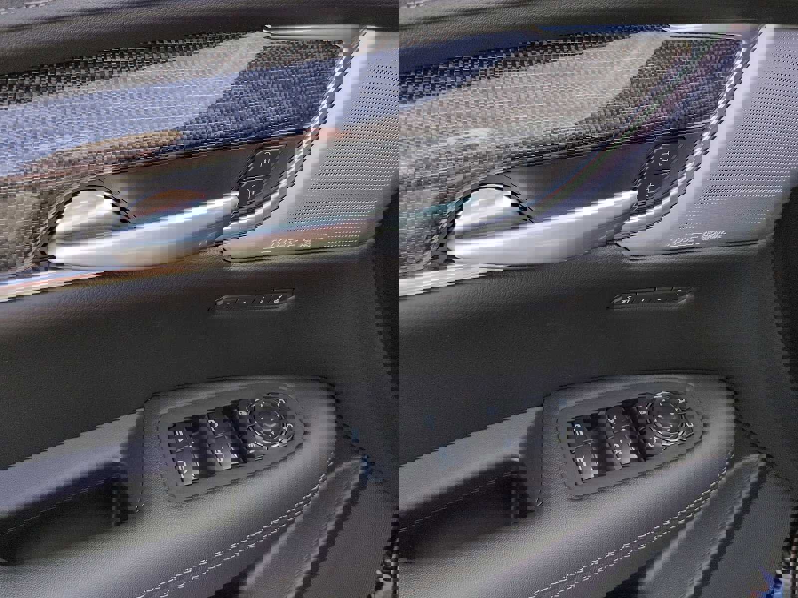 New 2026 Cadillac XT5 Sportv image 11