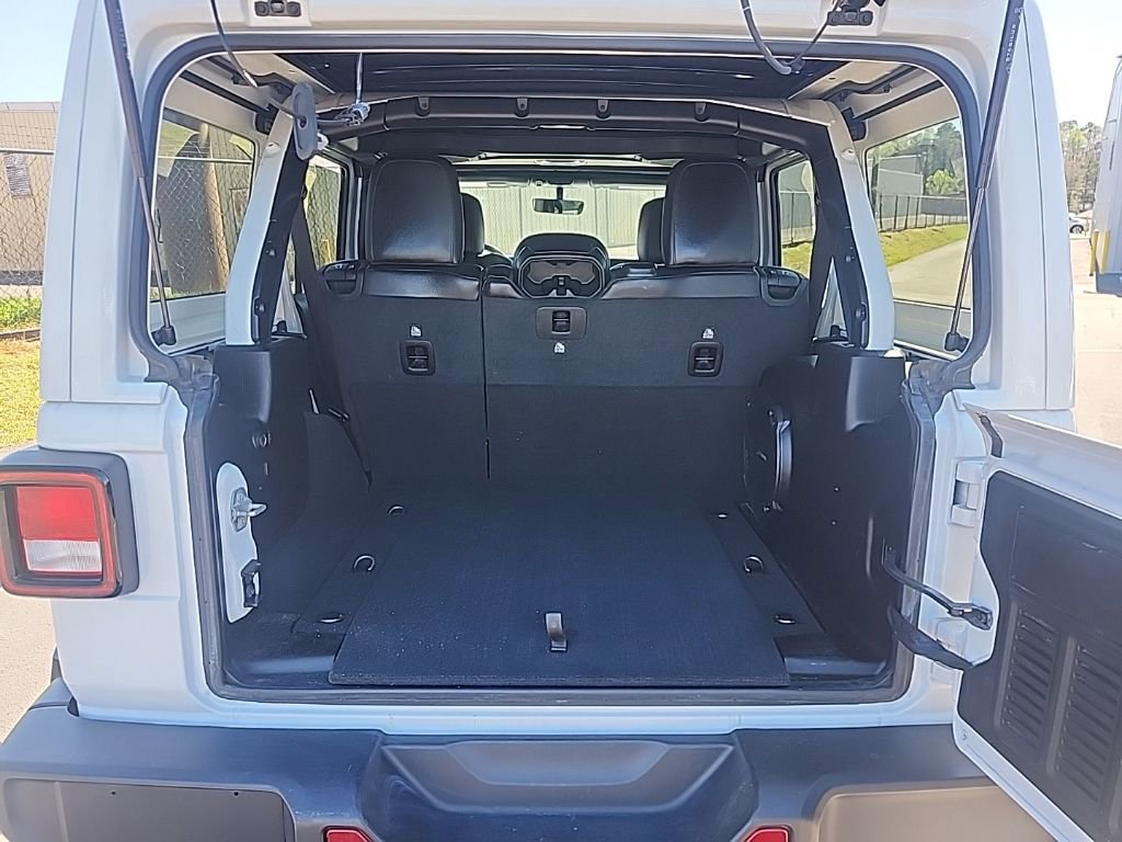 Used 2021 Jeep Wrangler Unlimited Sahara image 9