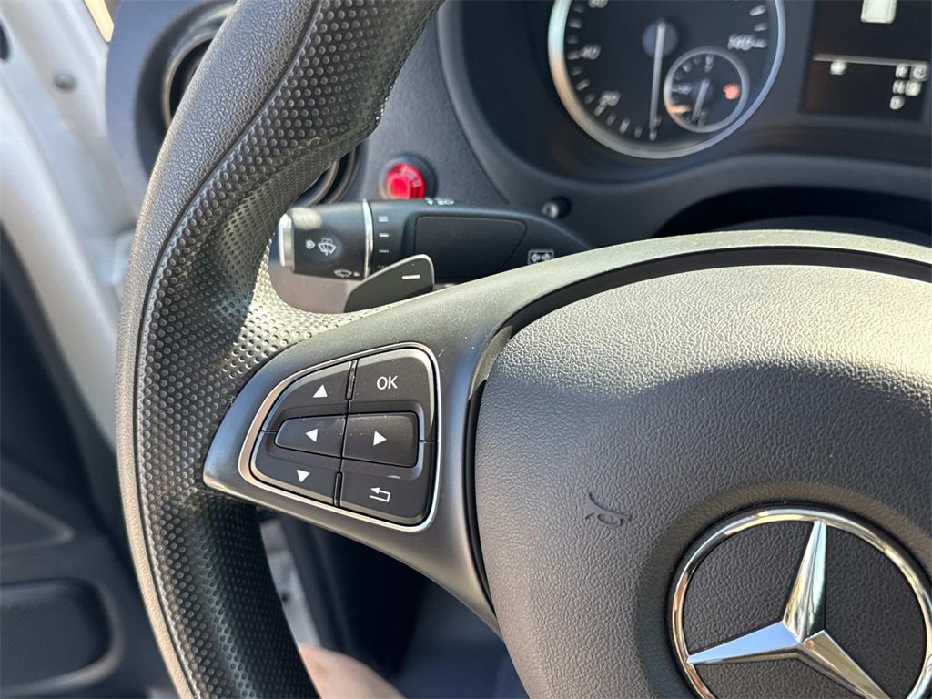 Used 2023 Mercedes-Benz Metris image 26