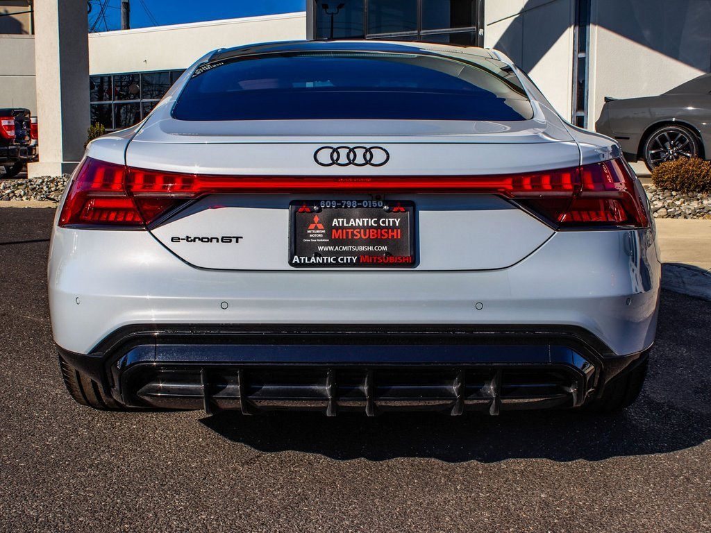 Used 2024 Audi e-tron GT Premium Plus image 5