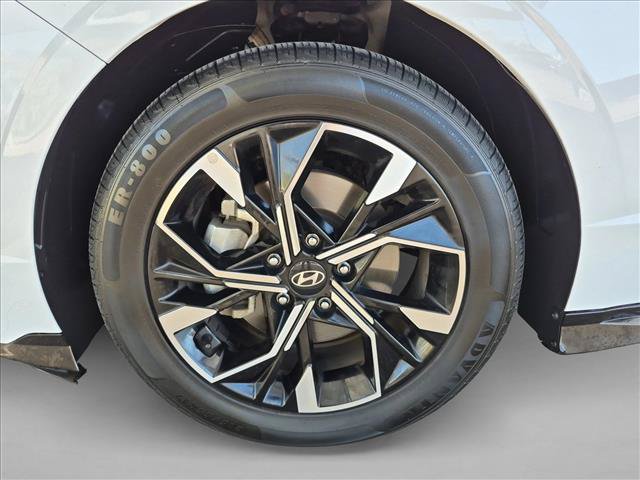Used 2025 Hyundai Sonata SEL FWD image 23