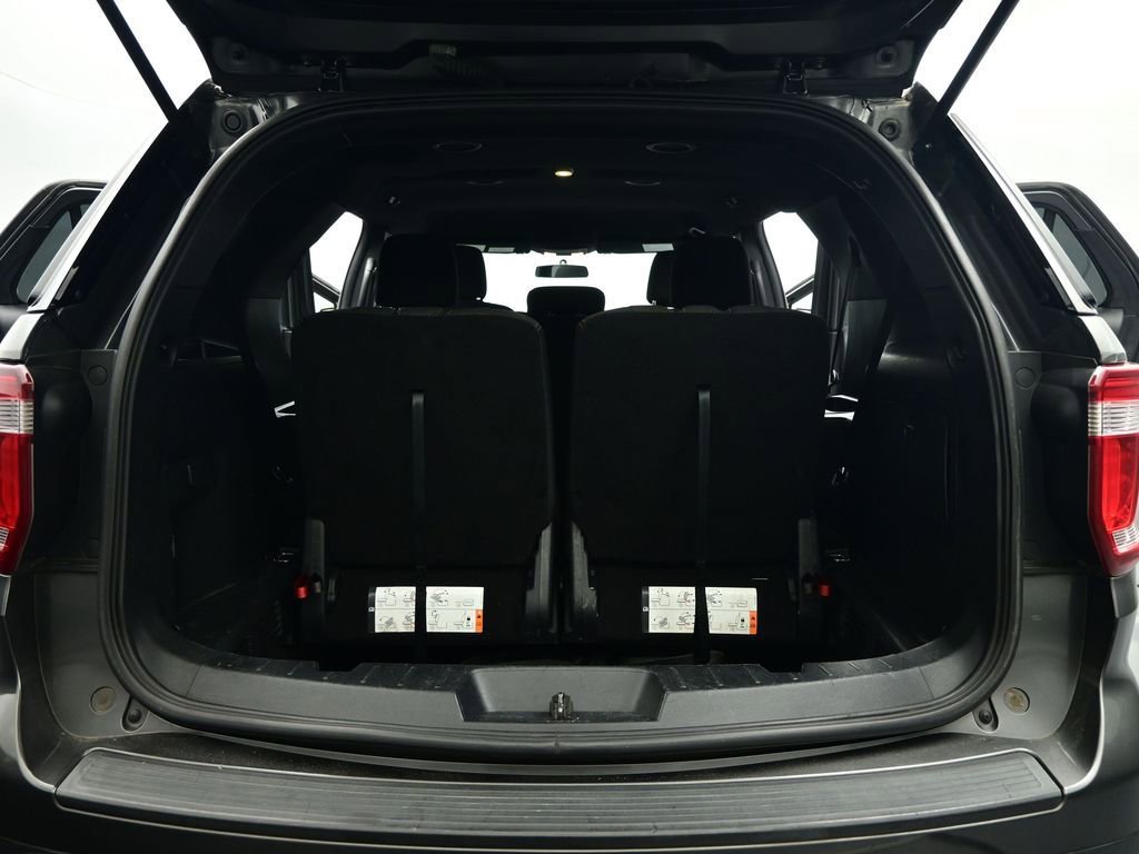 Used 2019 Ford Explorer XLT image 71