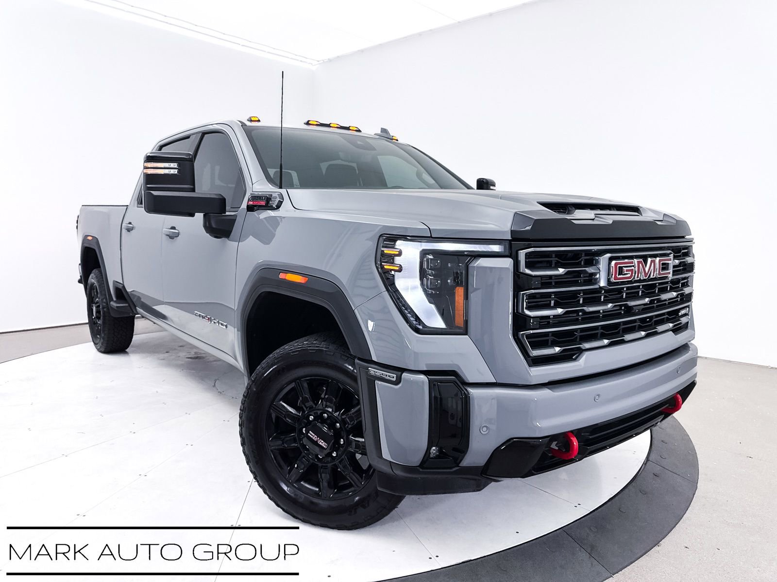 Used 2025 GMC Sierra 2500 AT4 w/ Technology Package image 1
