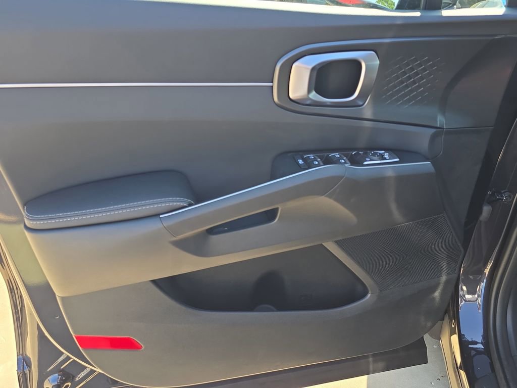 New 2026 Kia Sorento LX FWD image 17