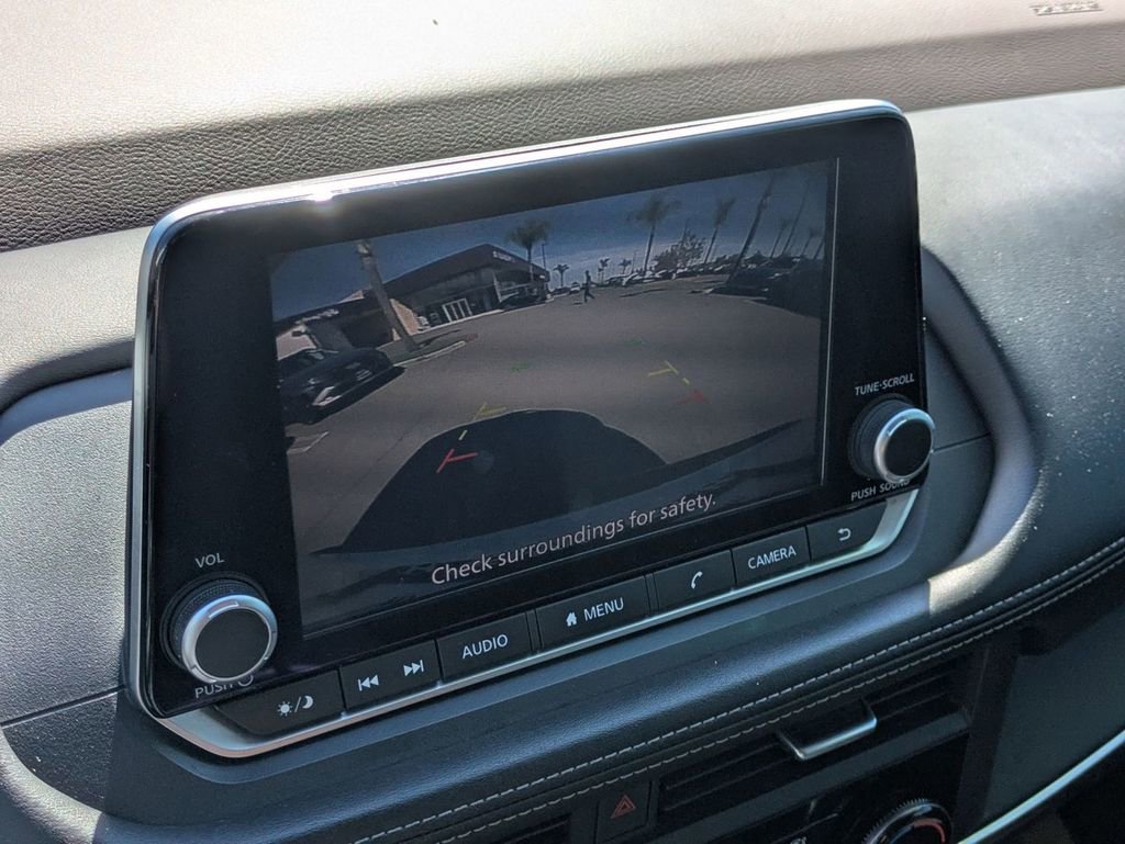 Used 2023 Nissan Rogue S FWD image 22