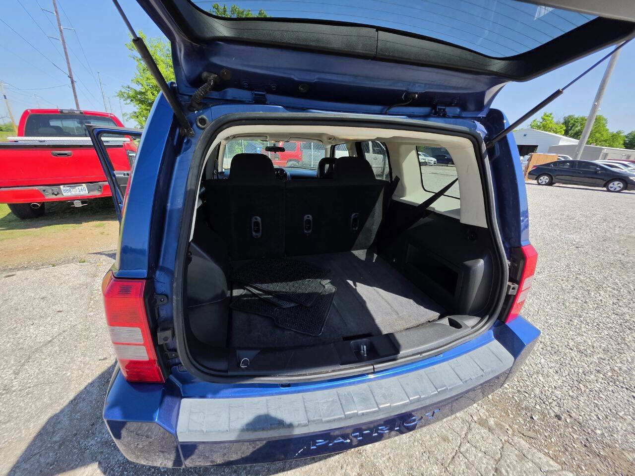 Used 2009 Jeep Patriot Sport FWD image 5