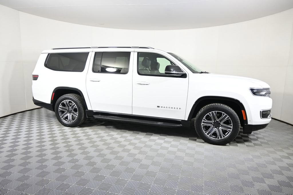 Used 2023 Jeep Wagoneer L Series II image 8