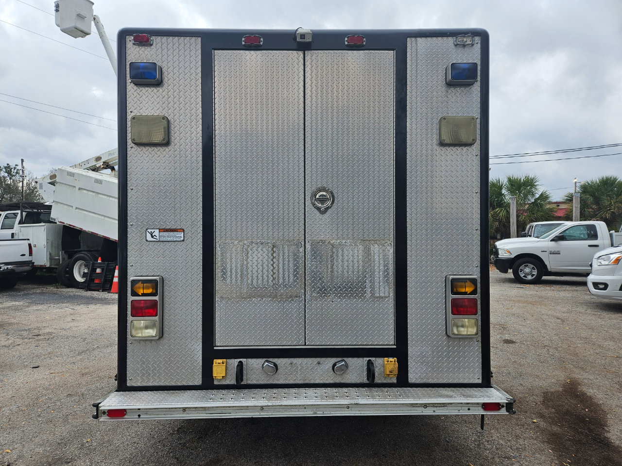Used 2000 Ford F350 12 ft. E-One Utility Body image 9
