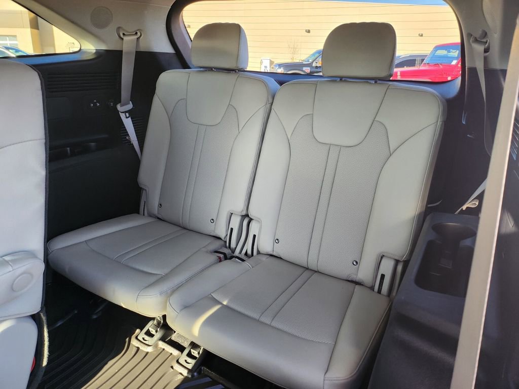 Used 2024 Kia Sorento SX Prestige image 14