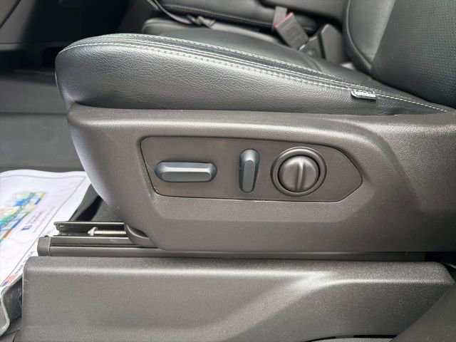 Used 2023 GMC Sierra 2500 SLE w/ SLE Convenience Package AWD/4WD image 16