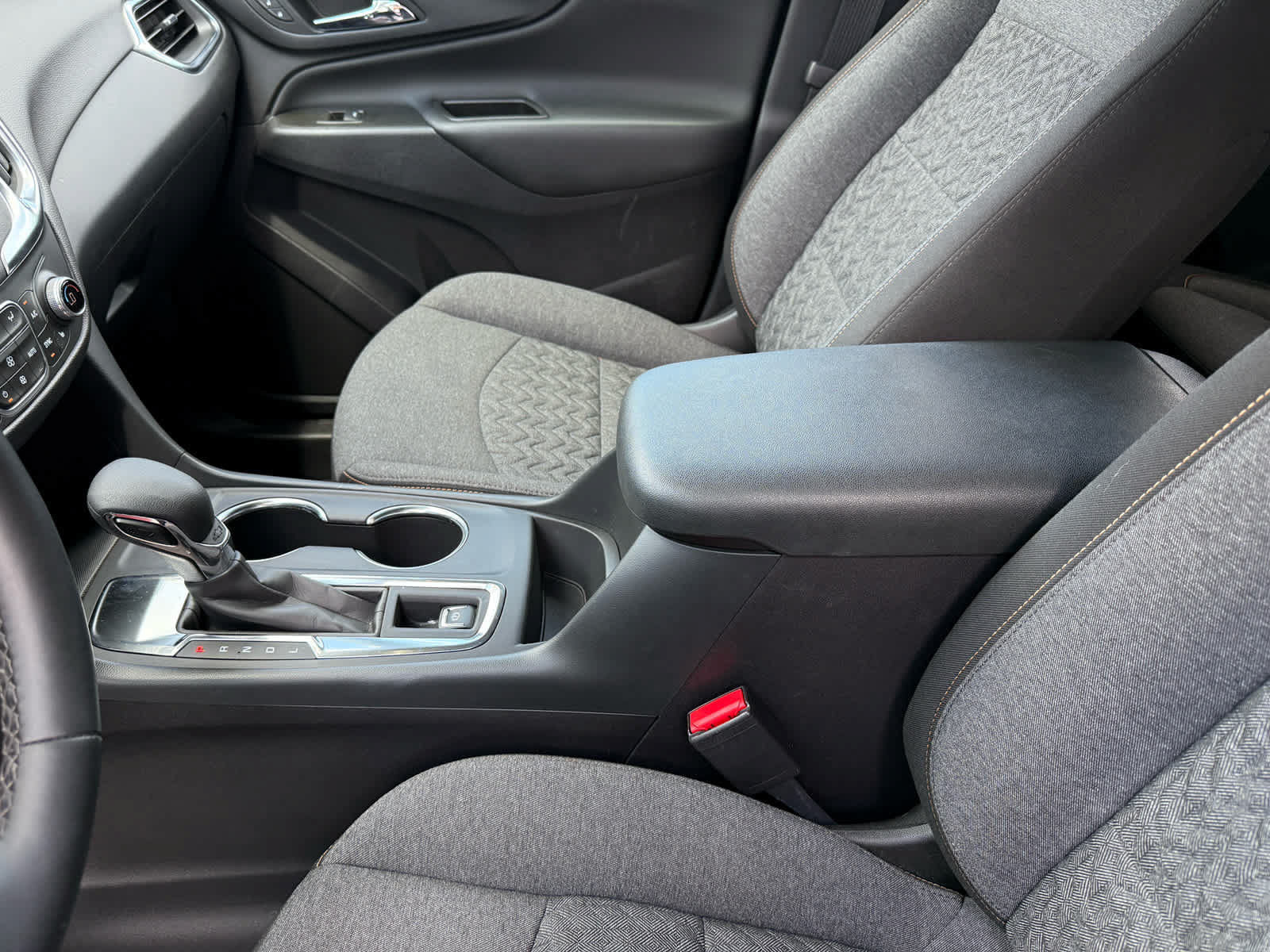 Used 2024 Chevrolet Equinox LT FWD image 21