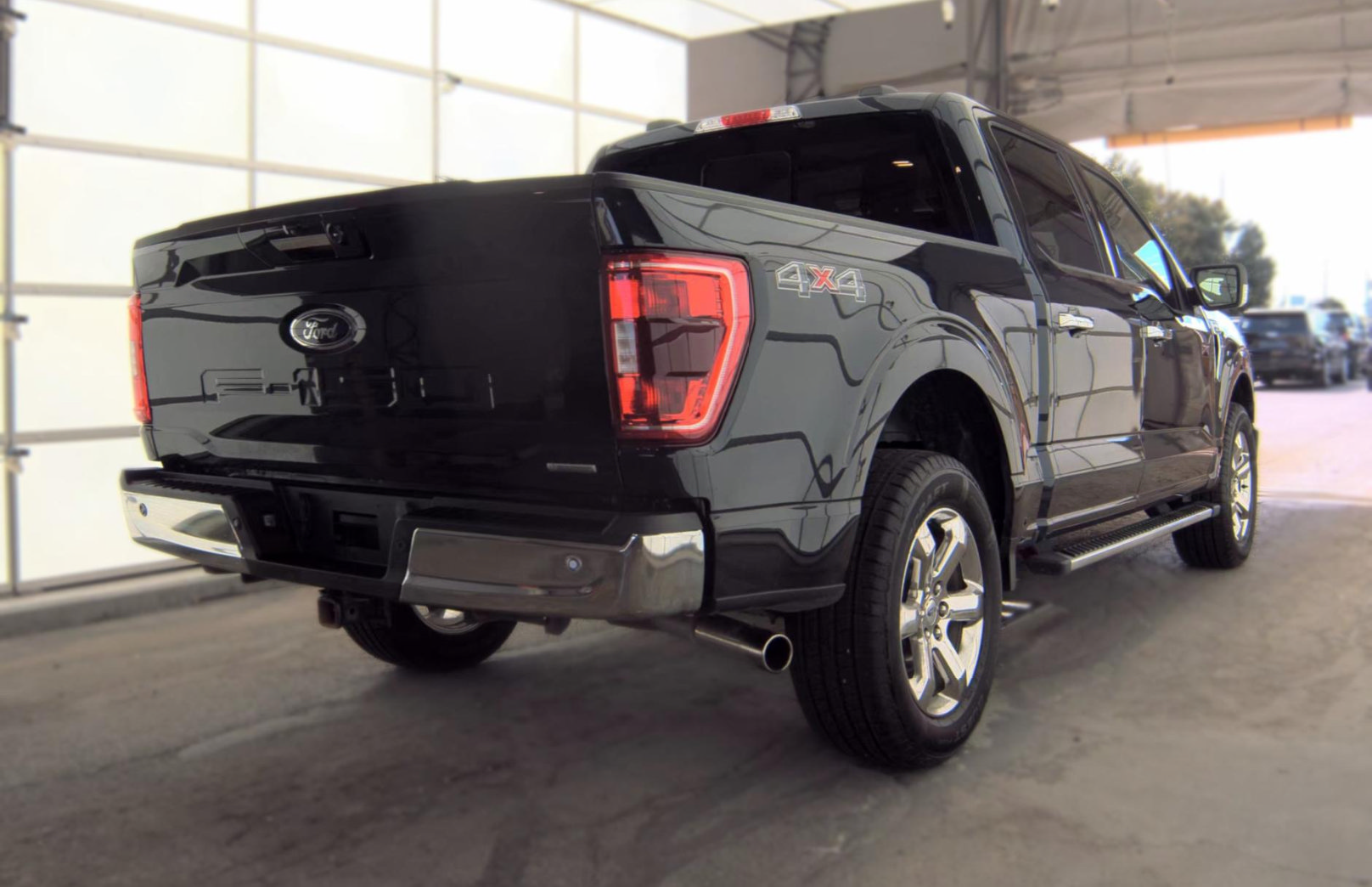Used 2023 Ford F150 XLT w/ Equipment Group 302A High AWD/4WD image 4