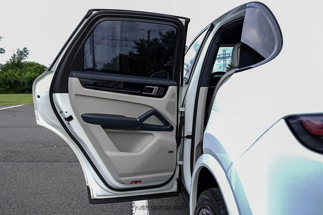 Used 2020 Porsche Cayenne AWD/4WD image 47