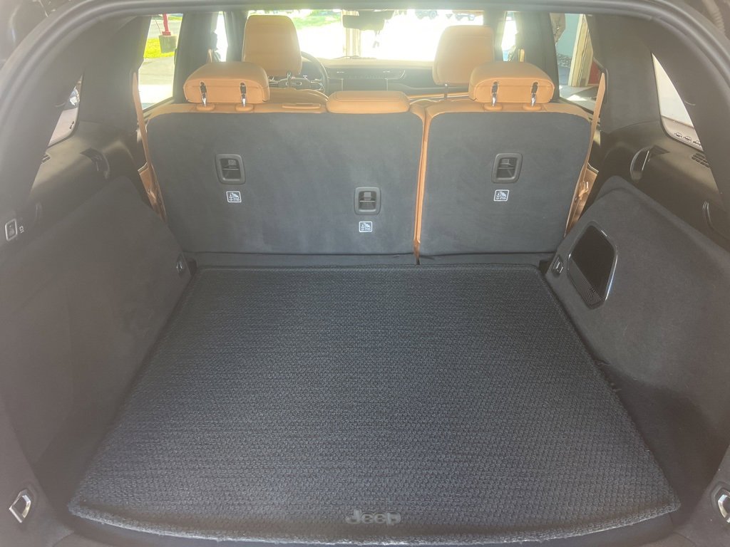 Used 2023 Jeep Grand Cherokee Summit image 28