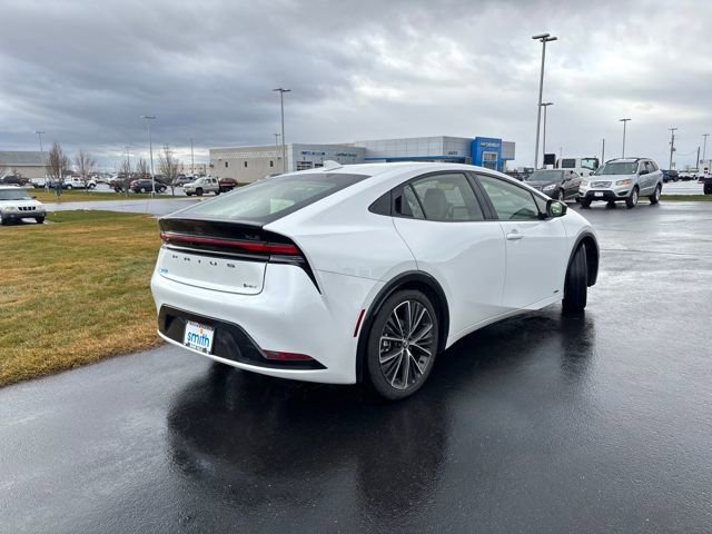 Used 2023 Toyota Prius XLE image 3