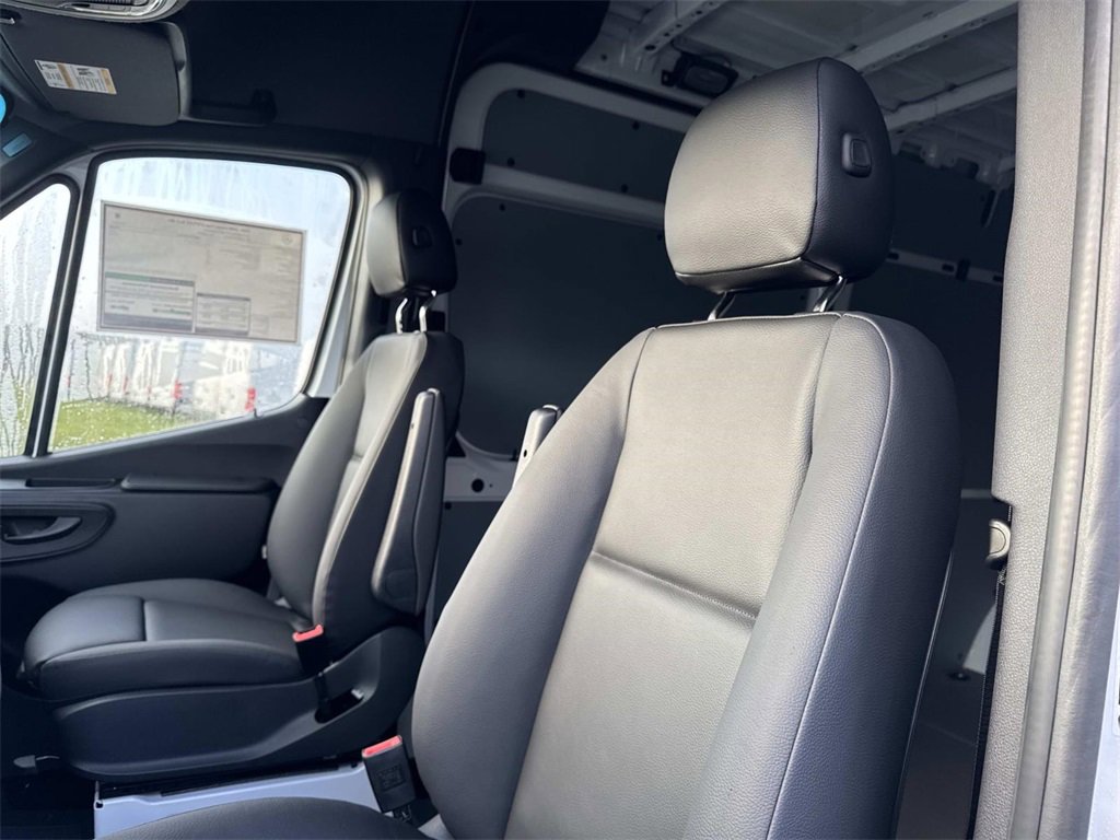 New 2026 Mercedes-Benz Sprinter 2500 image 18