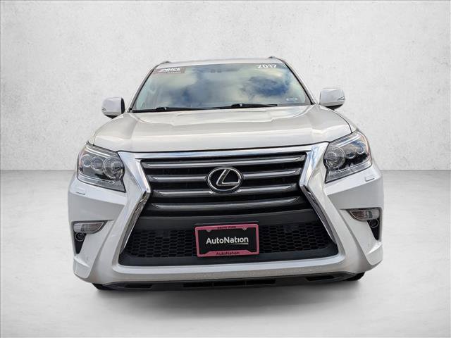 Used 2017 Lexus GX 460 Premium w/ Premium Package image 2