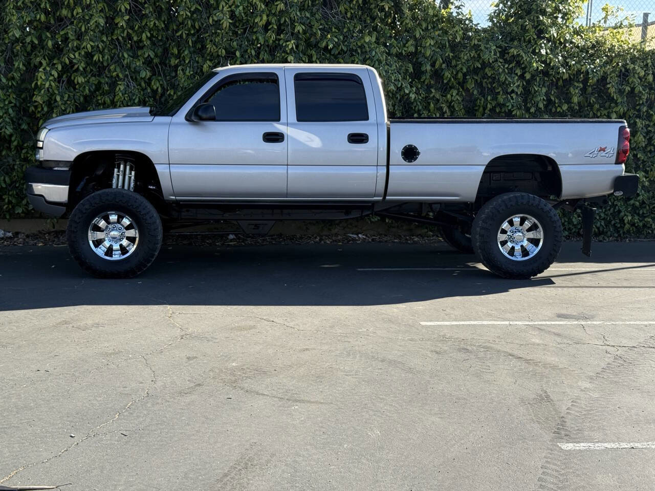 Used 2005 Chevrolet Silverado 2500 LT w/ Skid Plate Package image 5