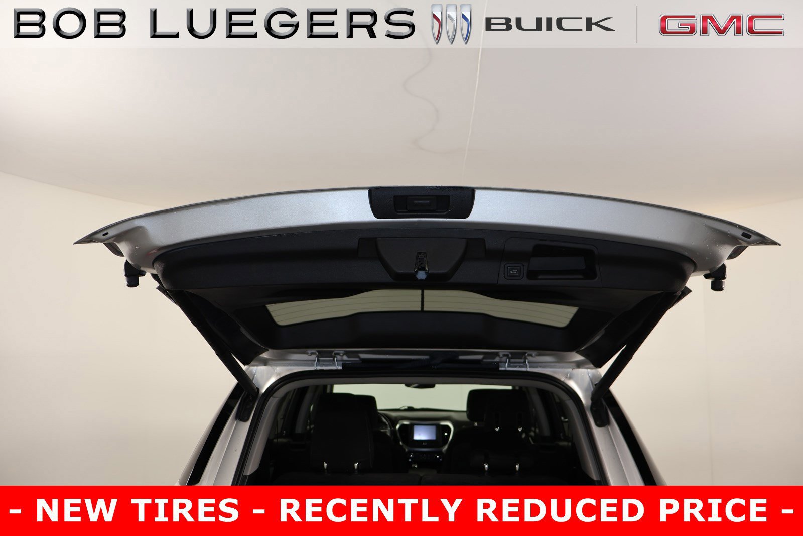 Used 2019 GMC Acadia SLE image 10