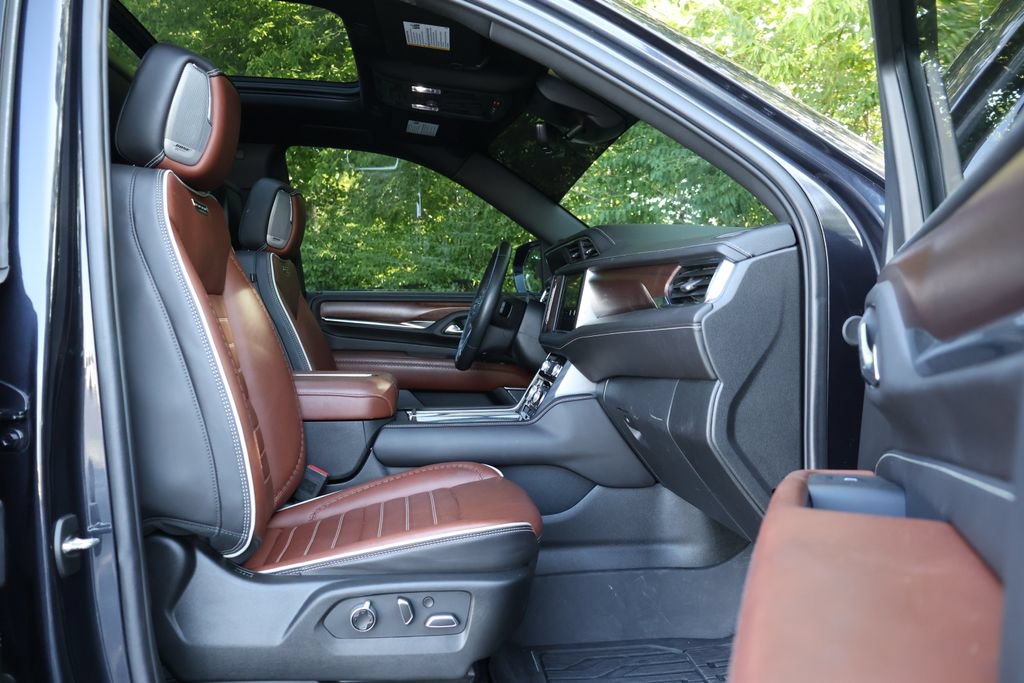 Certified 2024 GMC Yukon Denali Ultimate w/ LPO, Floor Liner Package AWD/4WD image 43