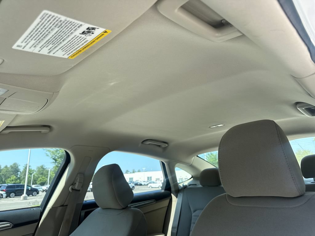 Used 2020 Ford Fusion SE AWD/4WD image 30