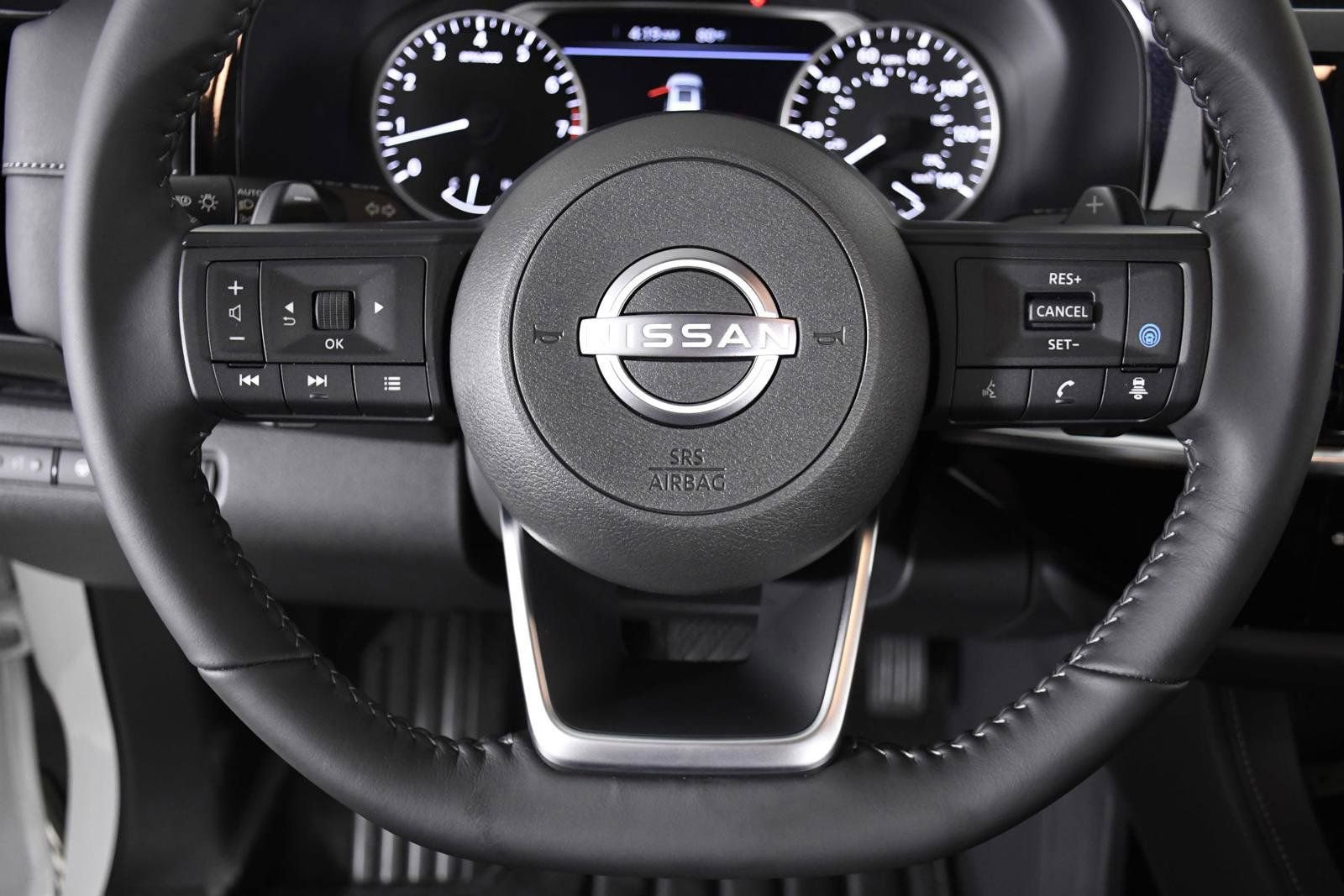 New 2024 Nissan Pathfinder SV w/ SV Premium Package image 13