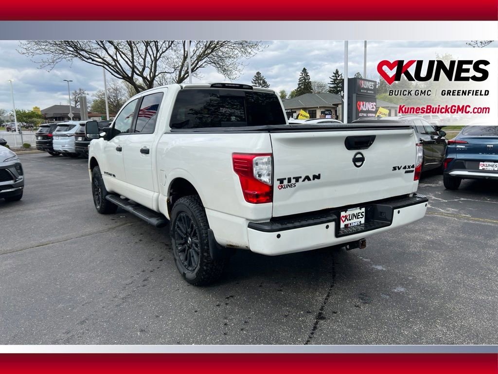 Used 2018 Nissan Titan XD AWD/4WD image 7