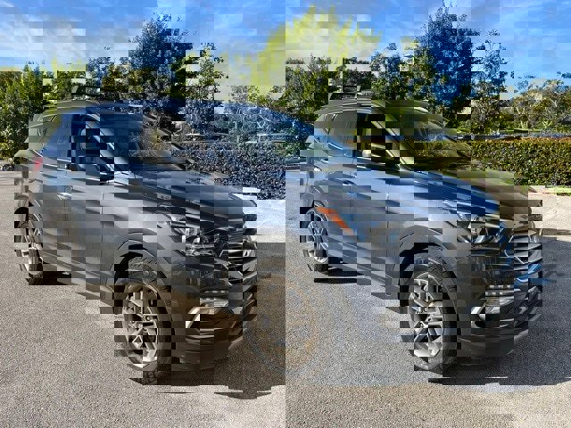 Used 2018 Hyundai Santa Fe Sport w/ 2.4L Tech Package 04