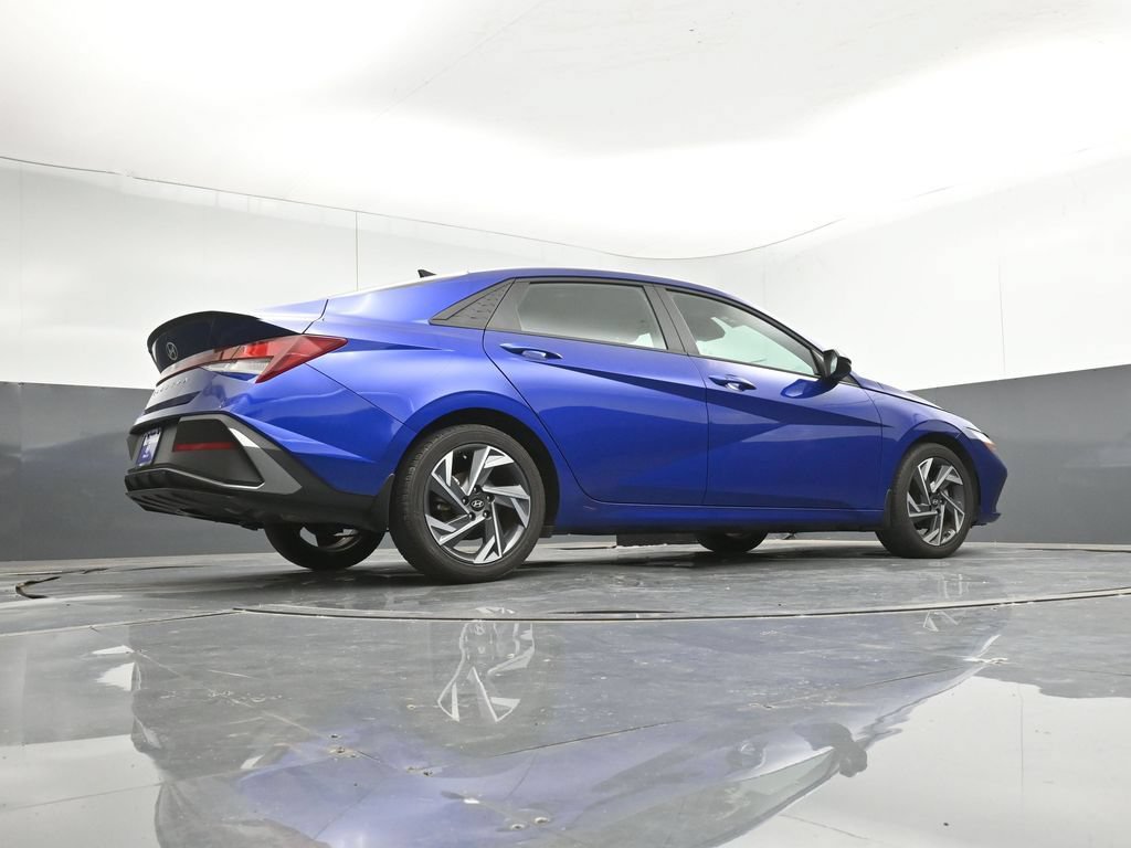 Certified 2025 Hyundai Elantra Sport FWD image 43
