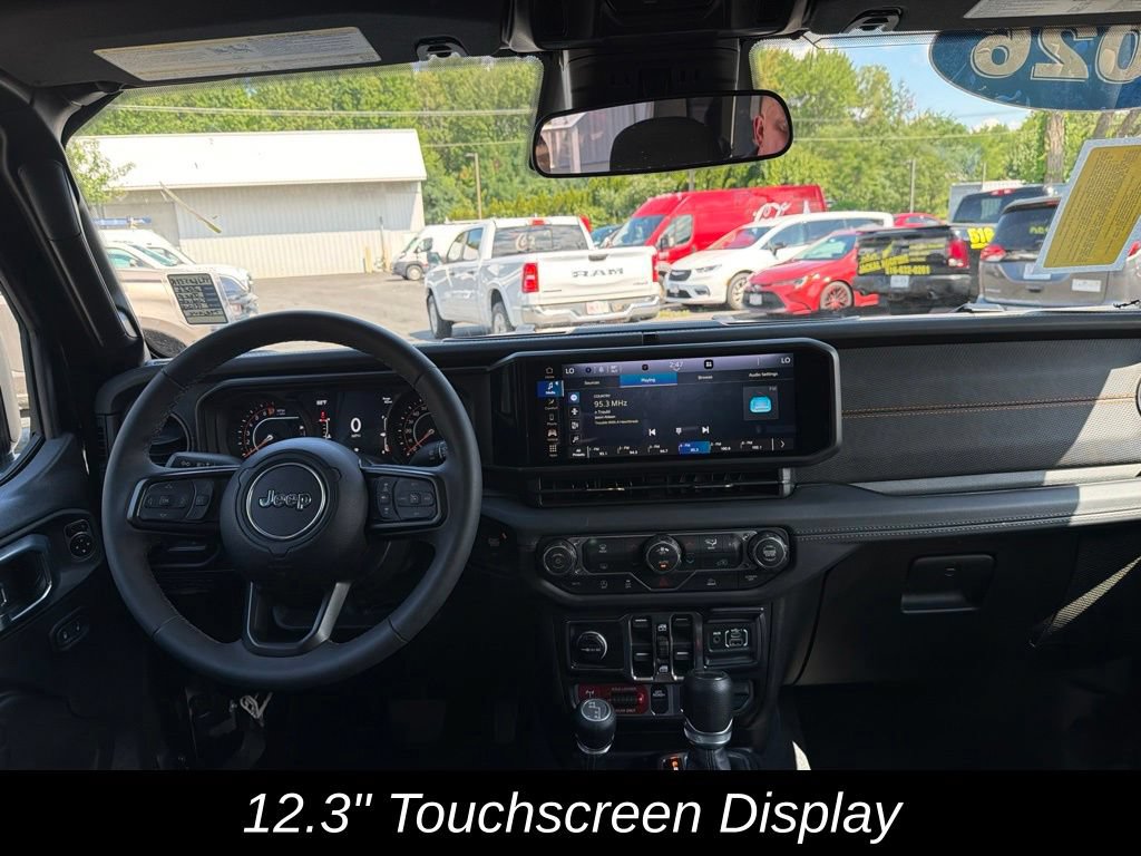 Used 2026 Jeep Gladiator Mojave AWD/4WD image 13