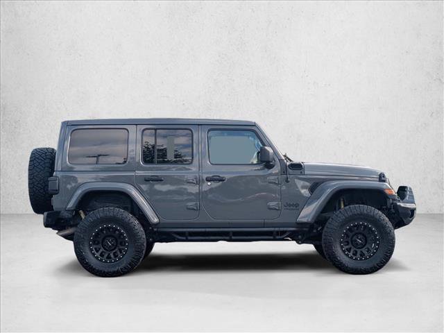 Used 2019 Jeep Wrangler Unlimited Sahara AWD/4WD video 4