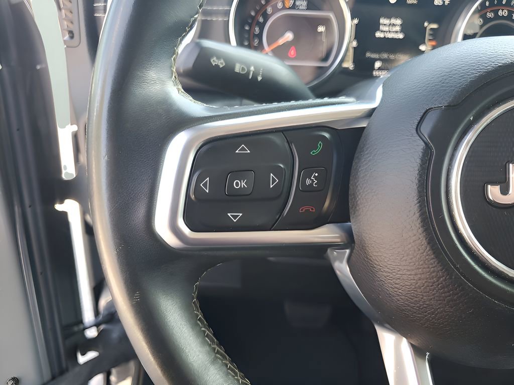 Used 2019 Jeep Wrangler Unlimited Sahara image 32