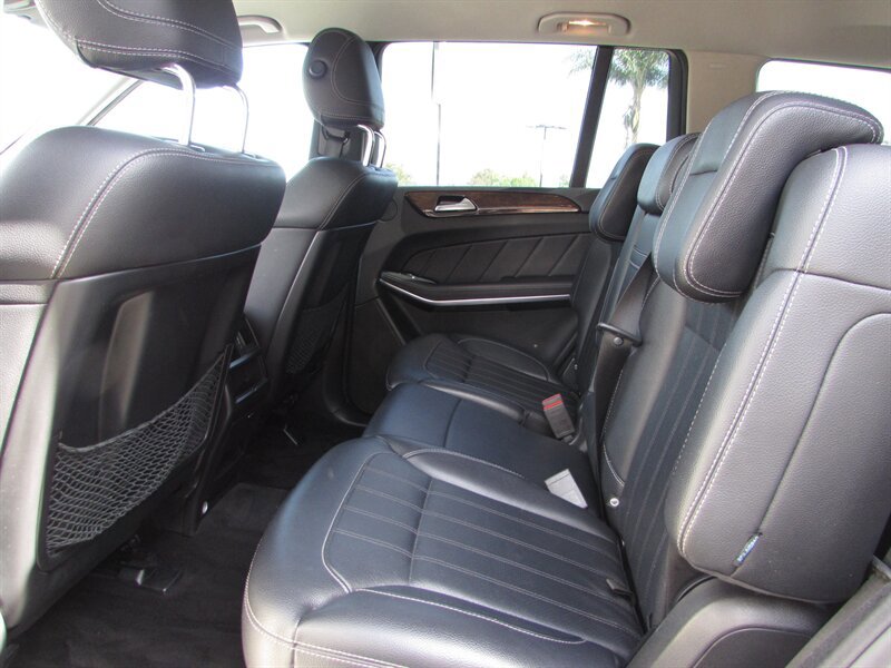 Used 2014 Mercedes-Benz GL 450 4MATIC image 12