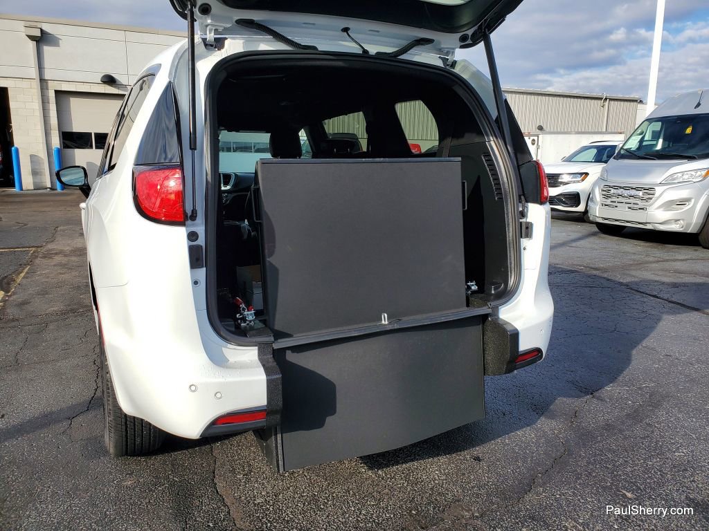 New 2026 Chrysler Voyager LX image 11