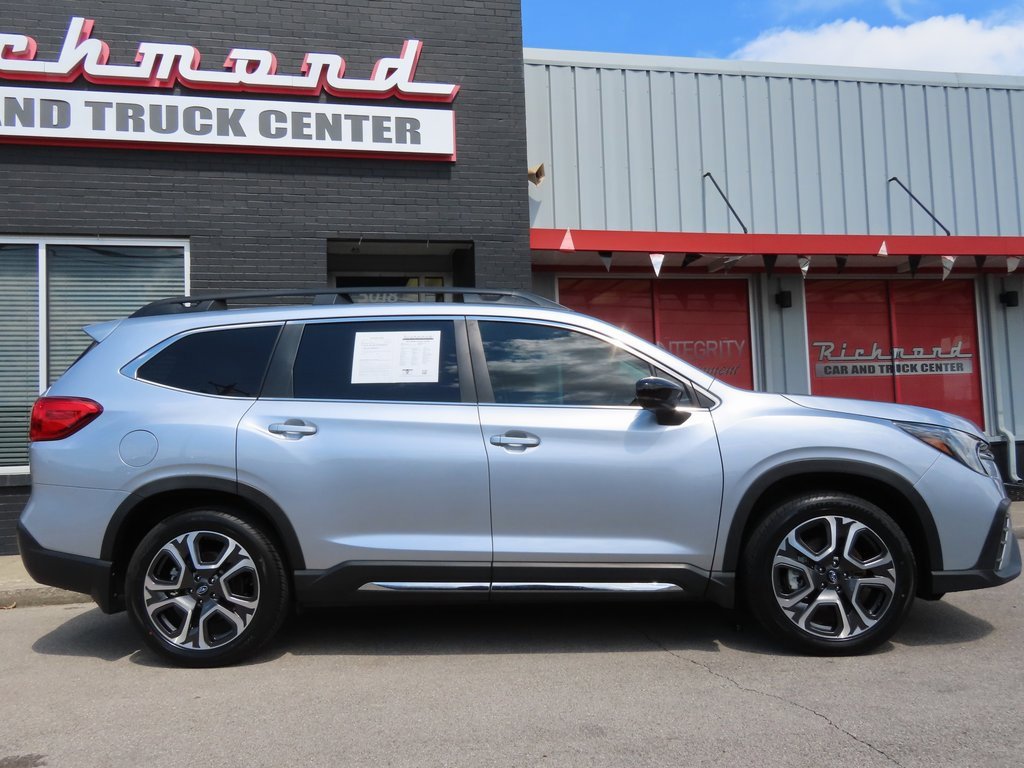 Used 2024 Subaru Ascent Limited image 16