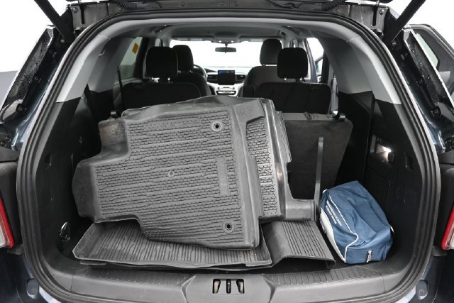 Used 2024 Ford Explorer XLT AWD/4WD image 6