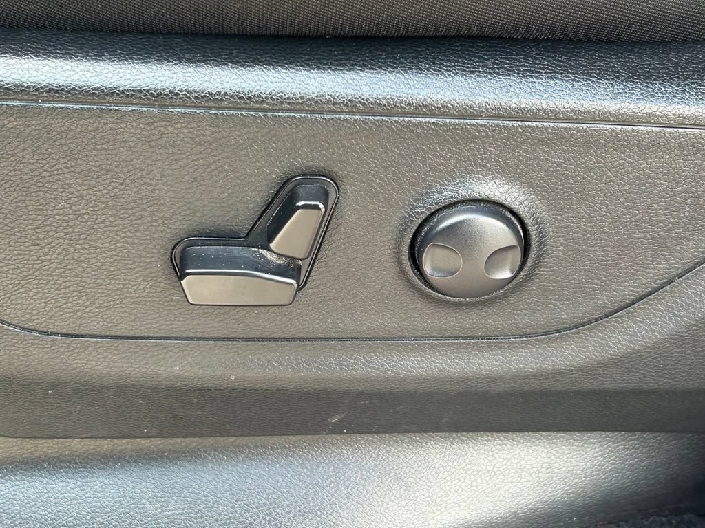 Used 2025 RAM 1500 Big Horn AWD/4WD image 23