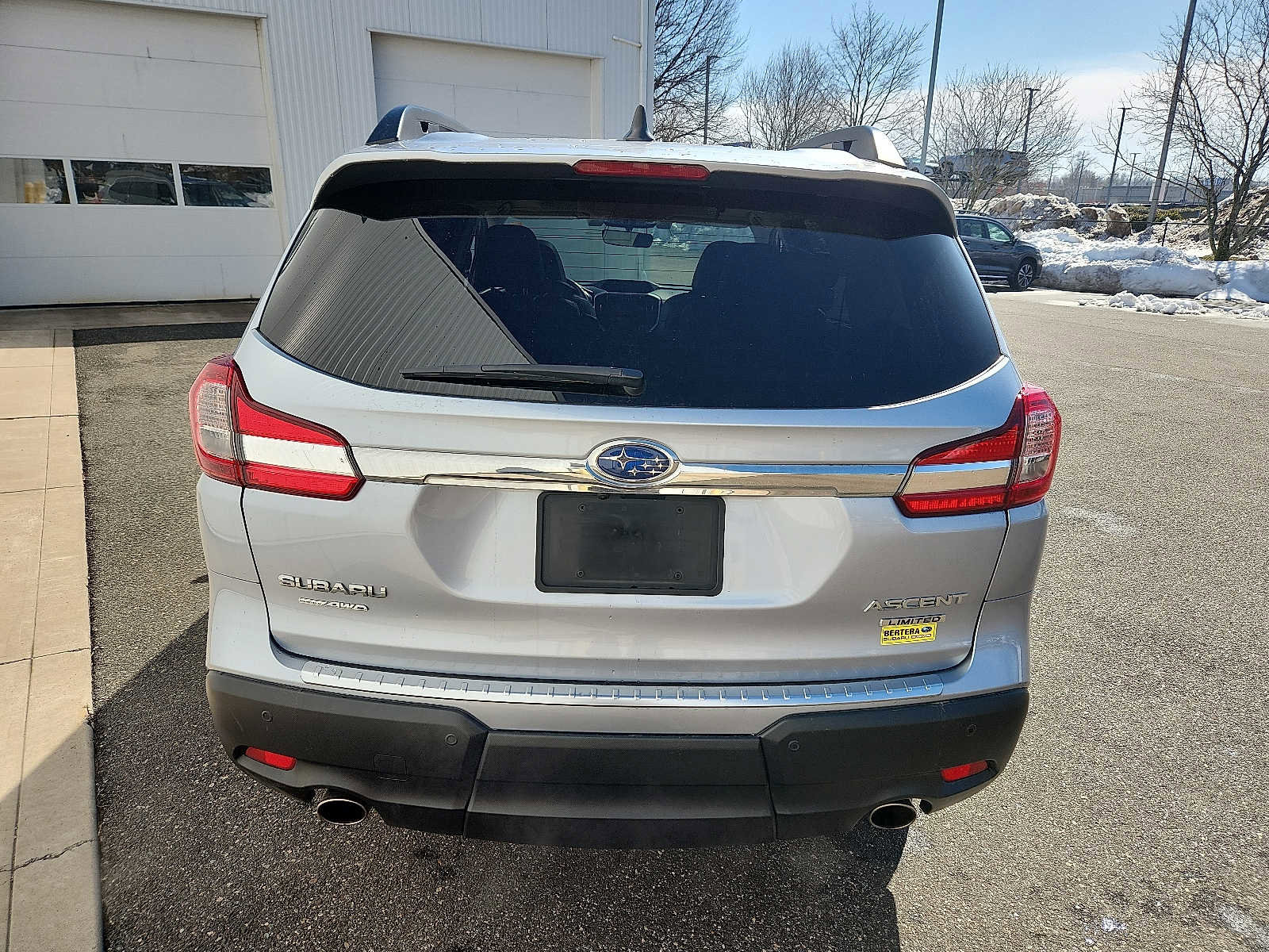 Used 2022 Subaru Ascent Limited w/ Technology Package image 5