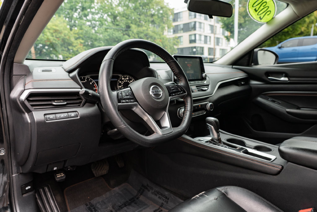 Used 2020 Nissan Altima 2.5 SR FWD image 22
