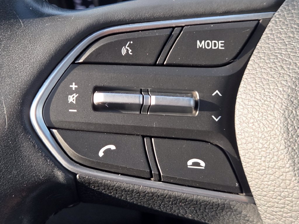 Used 2020 Hyundai Santa Fe Limited AWD/4WD image 13