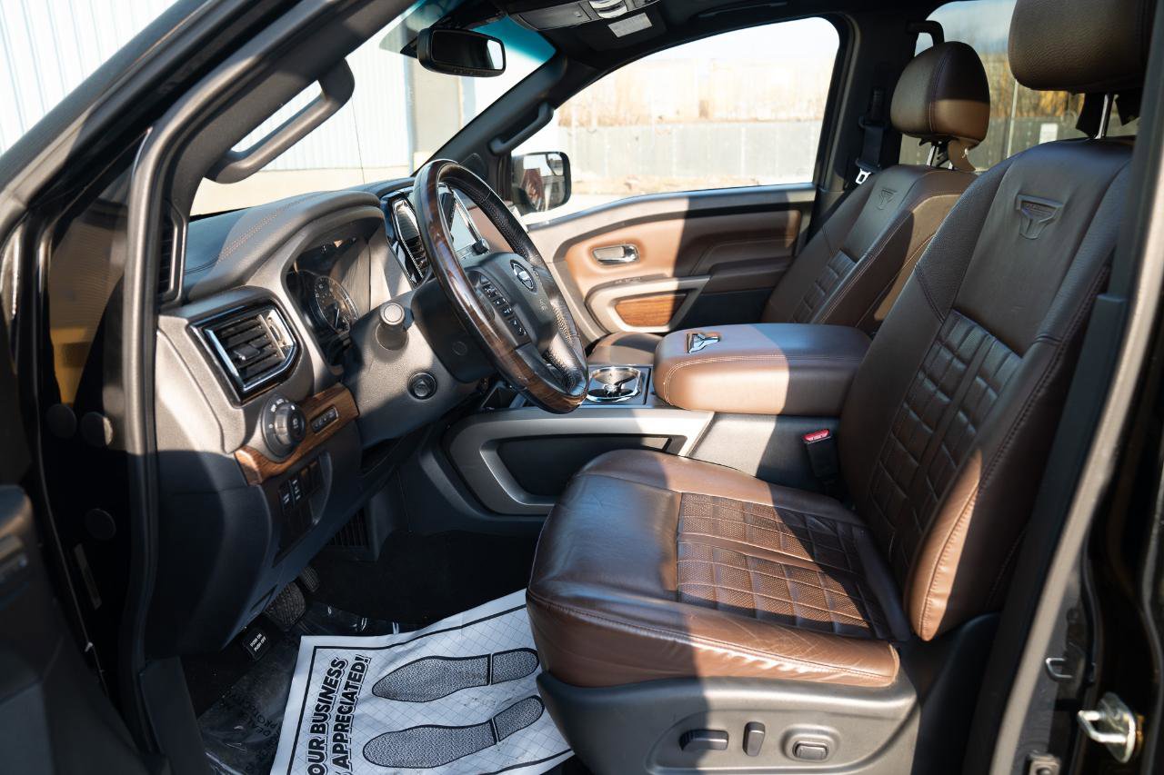 Used 2020 Nissan Titan Platinum Reserve w/ Moonroof Package image 25