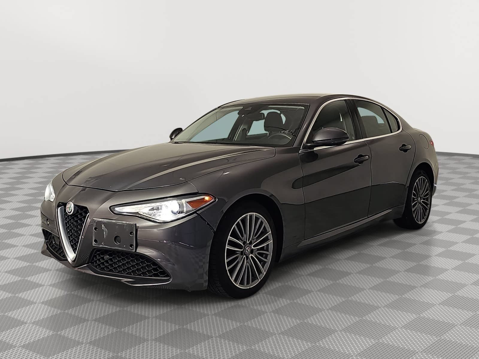 Used 2017 Alfa Romeo Giulia Ti w/ TI Performance Package AWD/4WD image 4