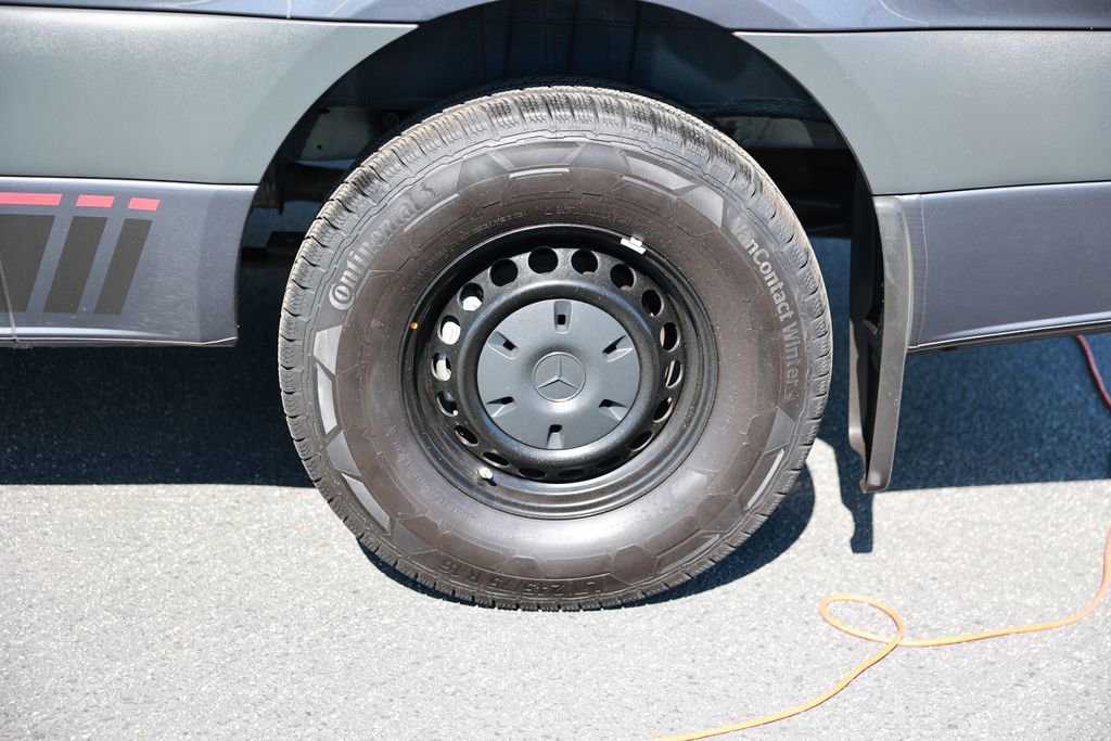 Used 2022 Mercedes-Benz Sprinter 144 Cargo image 10